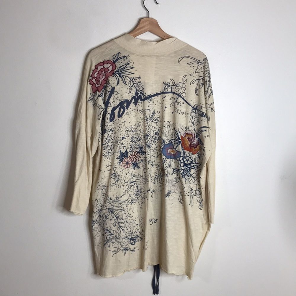 Floral Print Cream Top by Kyla seo